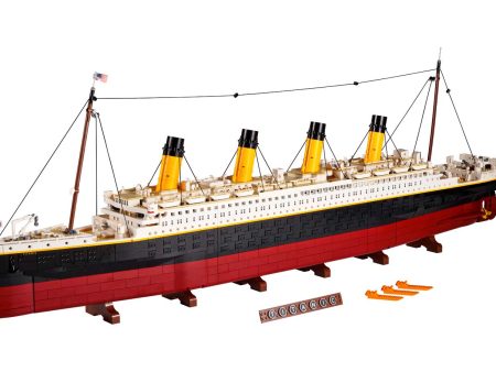 10294 | LEGO® ICONS™ Titanic Supply